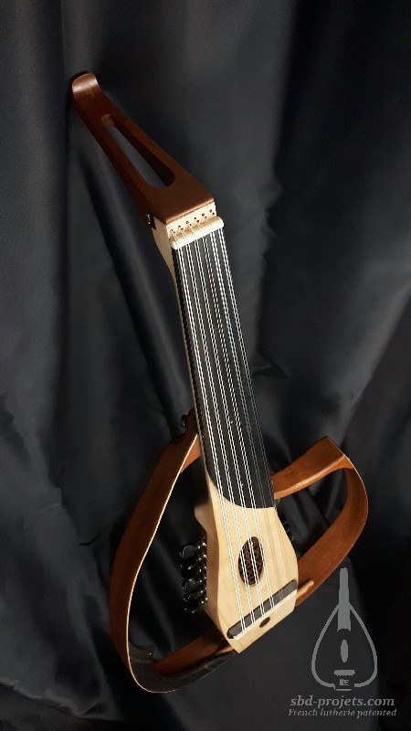 Electric oud arabic turkish music player Sylent classic wood custom hethamdeeb rajab_iengam najarian hollow - HEAD~1