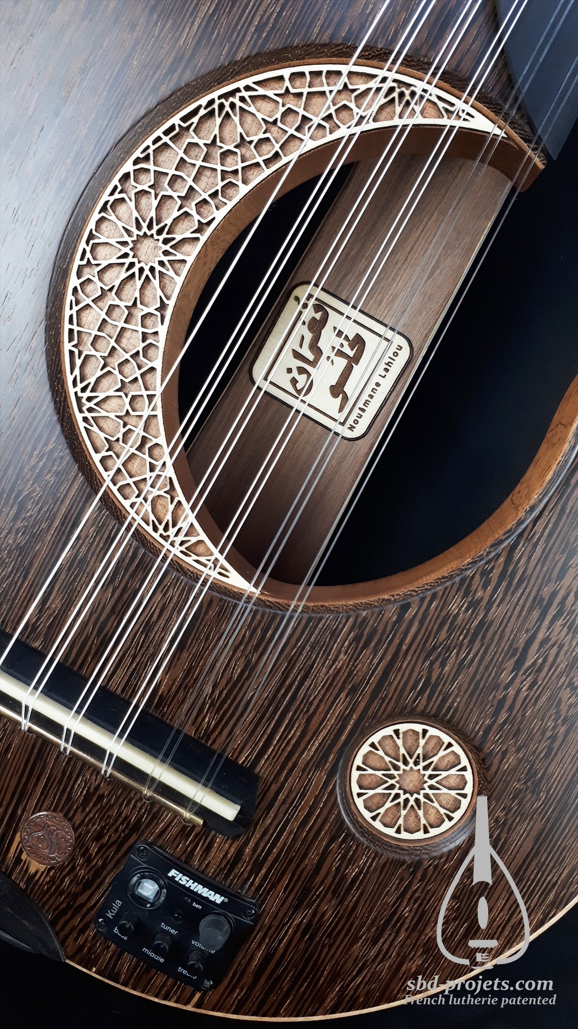Oud moon electric nouamane lahlou luthier france luth najarian deeb music - ENGRAVED